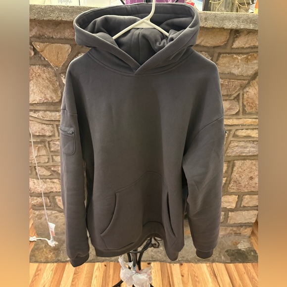 (NIB)Comfrt Steel Grey Size M Travel Essentials Hoodie - Picture 3 of 4
